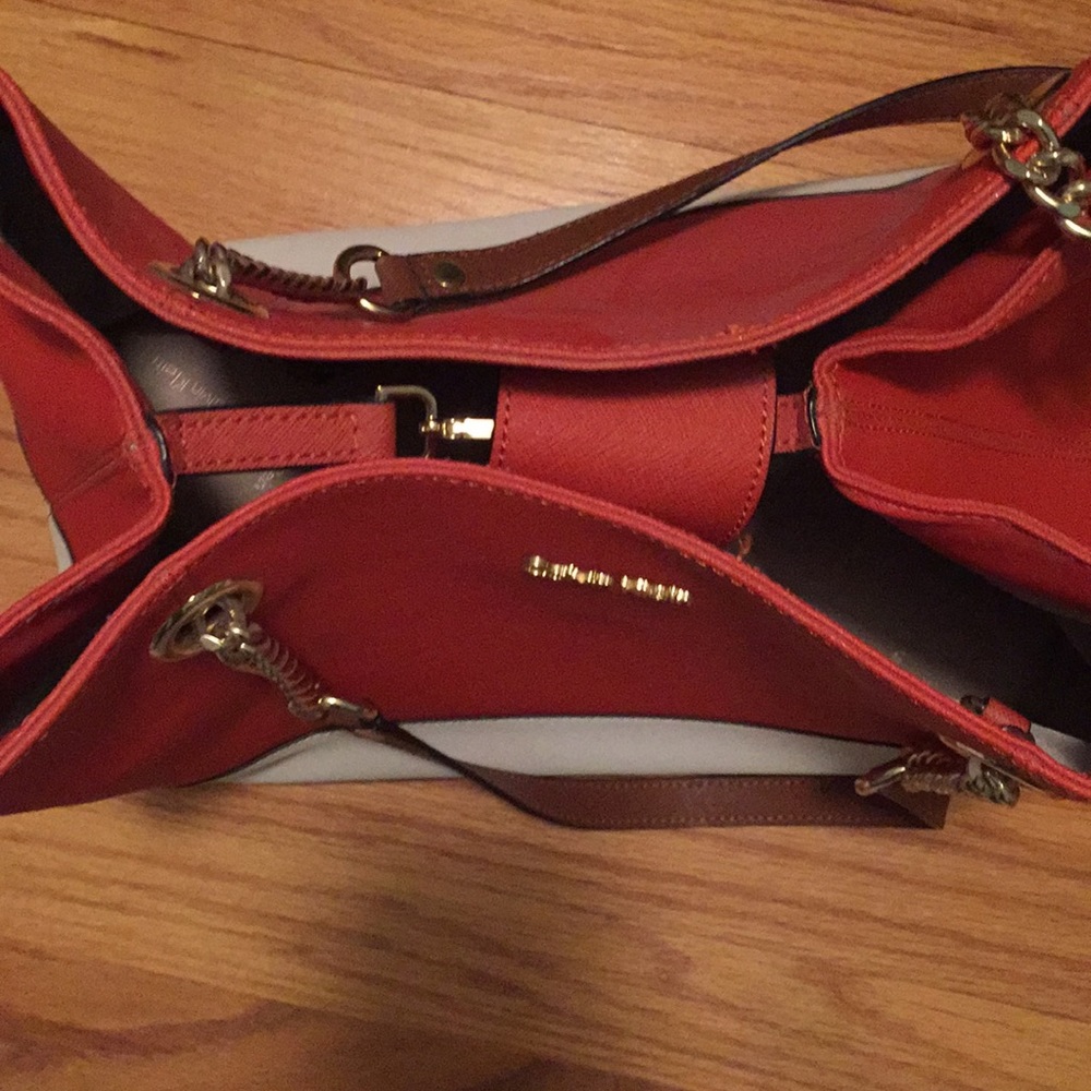 Tote - Picture 3 of 7
